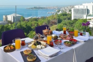 İstanbul'da Doyasıya Bir Hafta Sonu İçin Açık Büfe Kahvaltı Sunan Mekanlar