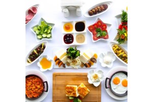 VE Hotels Boğaziçi (Vilayetler Evi) İstanbul'da Serpme Kahvaltı