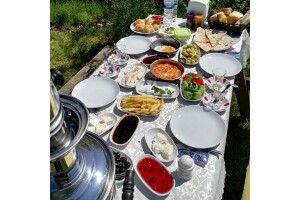 Mimoza Park Restaurant'tan Lezzet Dolu Organik Serpme Köy Kahvaltısı